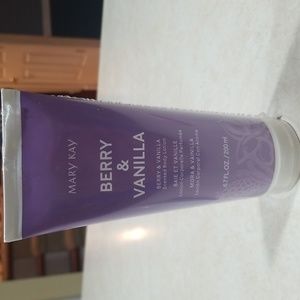 Mary Kay Berry and Vanilla scented body lotion 6.7 fl oz